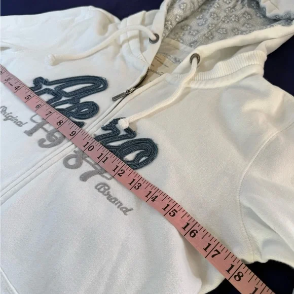 Woman’s Aeropostale White Hoodie - Picture 4 of 6
